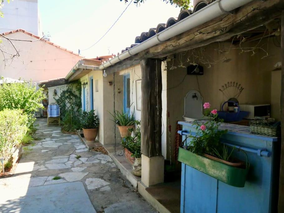 La Campagne Dans La Ville Narbonne Buitenkant foto